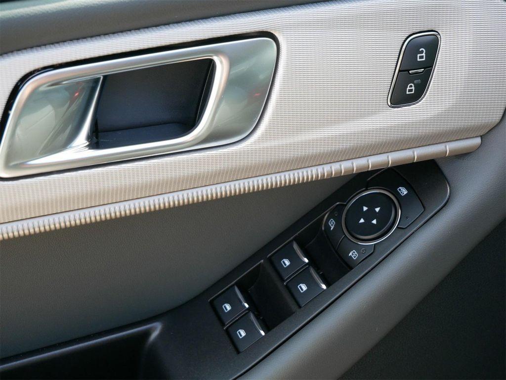 new 2025 Ford Explorer car, priced at $44,671