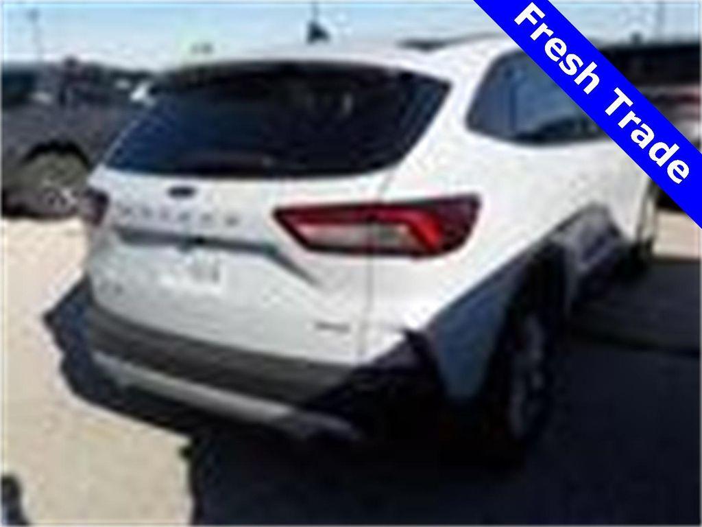 used 2025 Ford Escape car, priced at $25,561