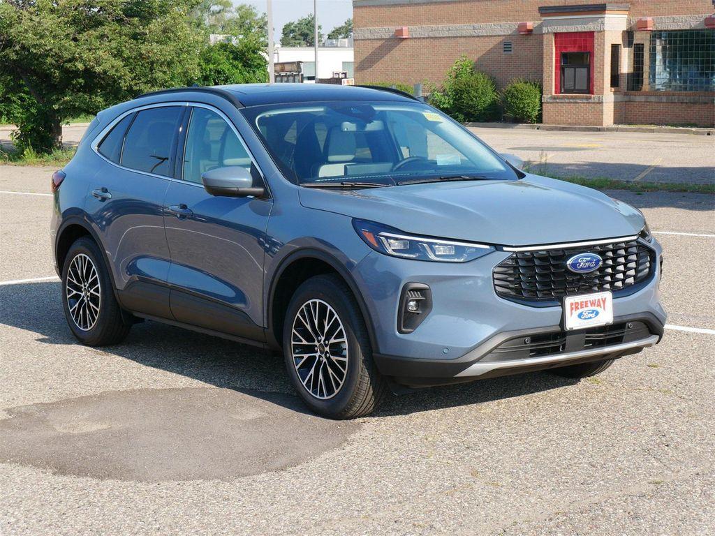 new 2025 Ford Escape PHEV car, priced at $39,284