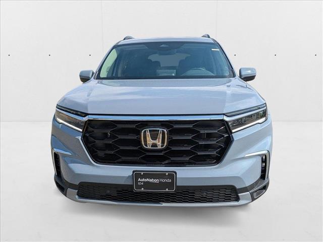 new 2025 Honda Pilot car, priced at $48,914