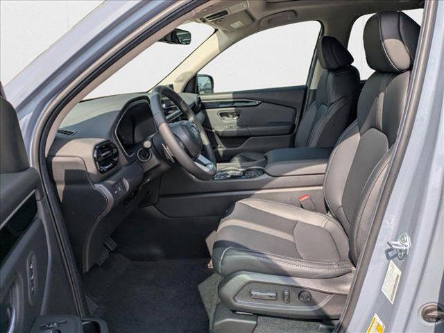 new 2025 Honda Pilot car, priced at $48,914