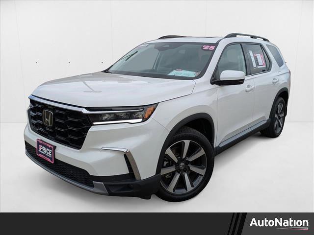 used 2025 Honda Pilot car, priced at $45,651