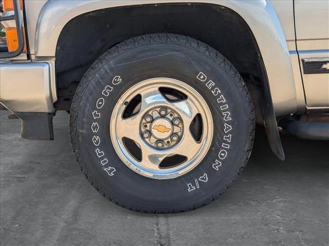 used 2000 Chevrolet Tahoe car, priced at $11,881