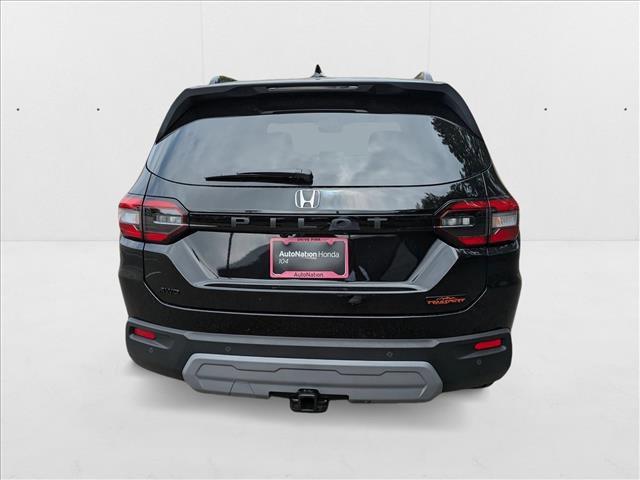 new 2025 Honda Pilot car, priced at $50,674