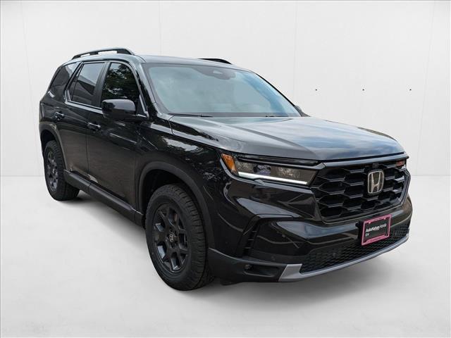 new 2025 Honda Pilot car, priced at $50,674
