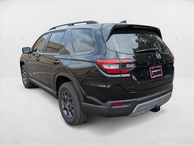 new 2025 Honda Pilot car, priced at $50,674