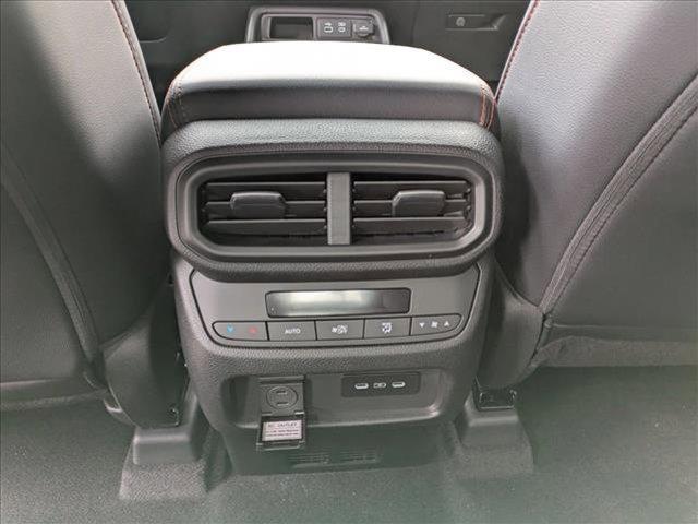 new 2025 Honda Pilot car, priced at $50,674