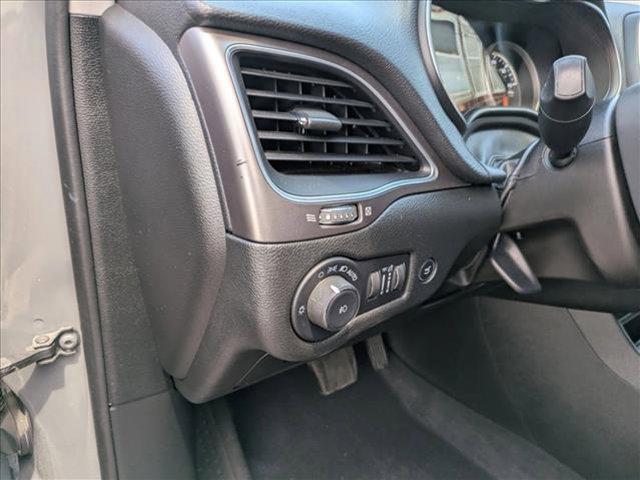 used 2022 Jeep Cherokee car, priced at $21,290