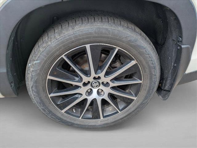 used 2018 Toyota Highlander car, priced at $21,871