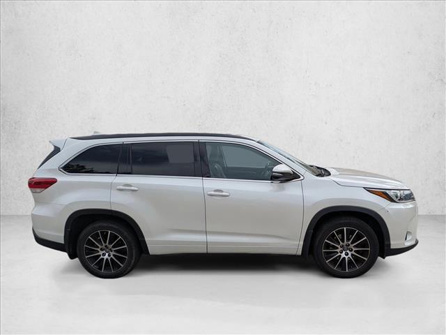 used 2018 Toyota Highlander car, priced at $21,871