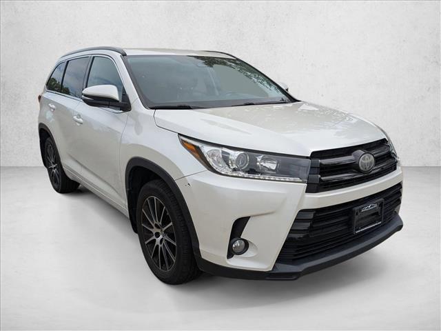 used 2018 Toyota Highlander car, priced at $21,871