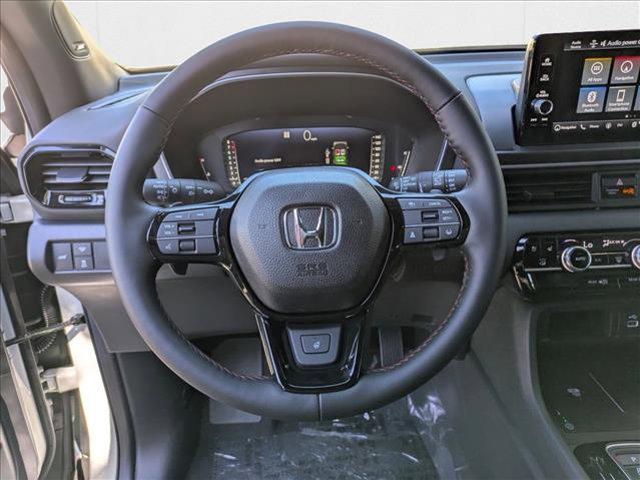 new 2025 Honda Pilot car, priced at $55,829