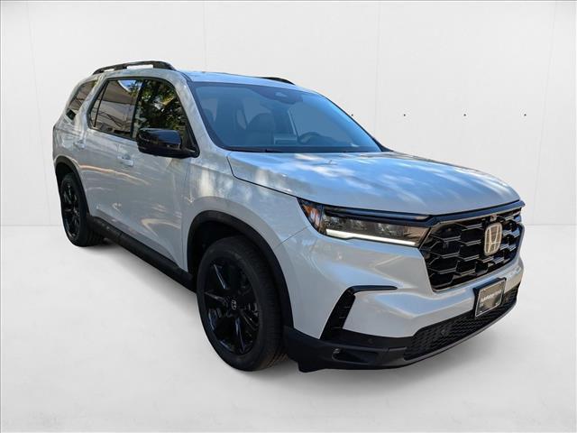 new 2025 Honda Pilot car, priced at $55,829