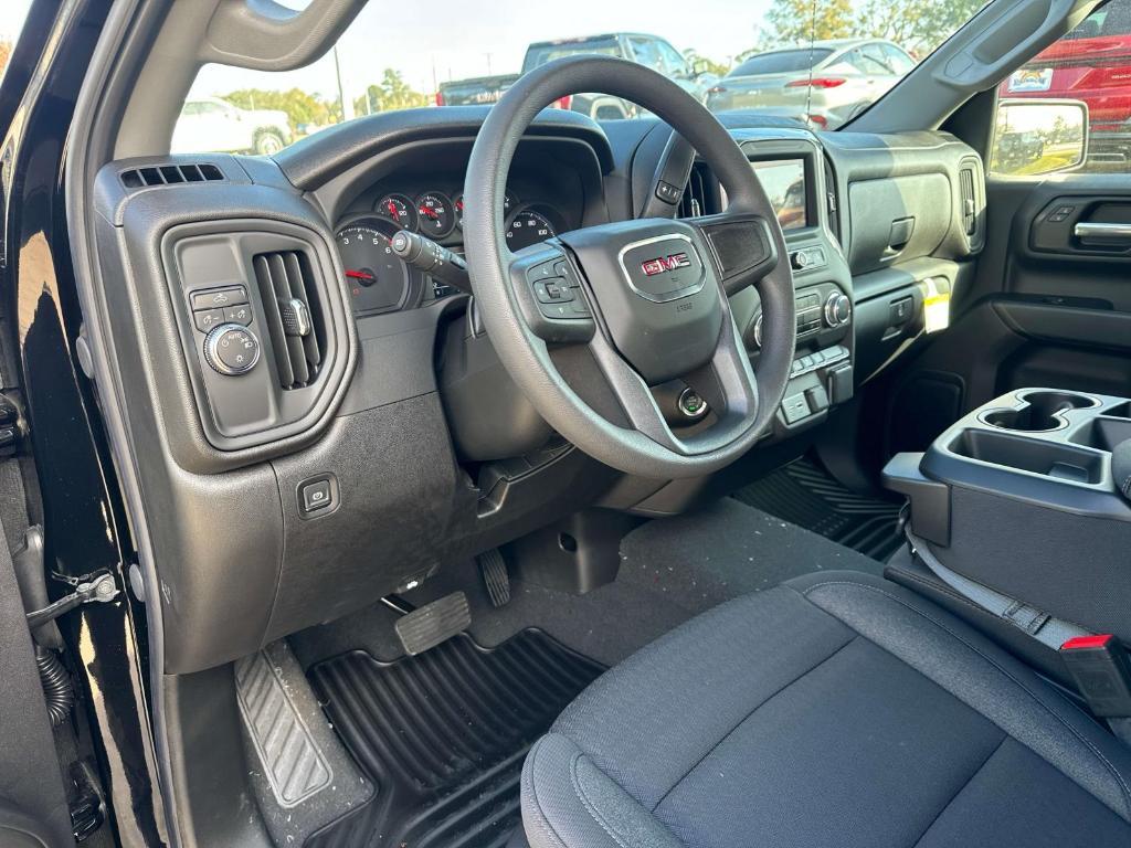 new 2025 GMC Sierra 1500 car, priced at $48,640