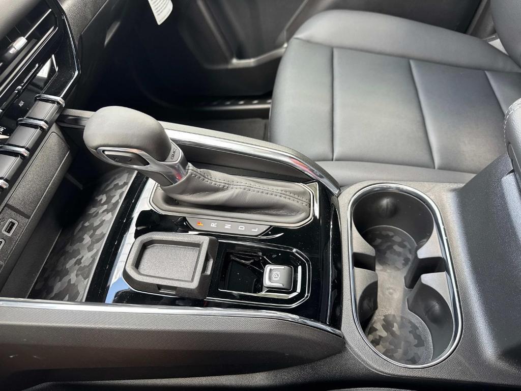 new 2025 GMC Canyon car, priced at $44,095