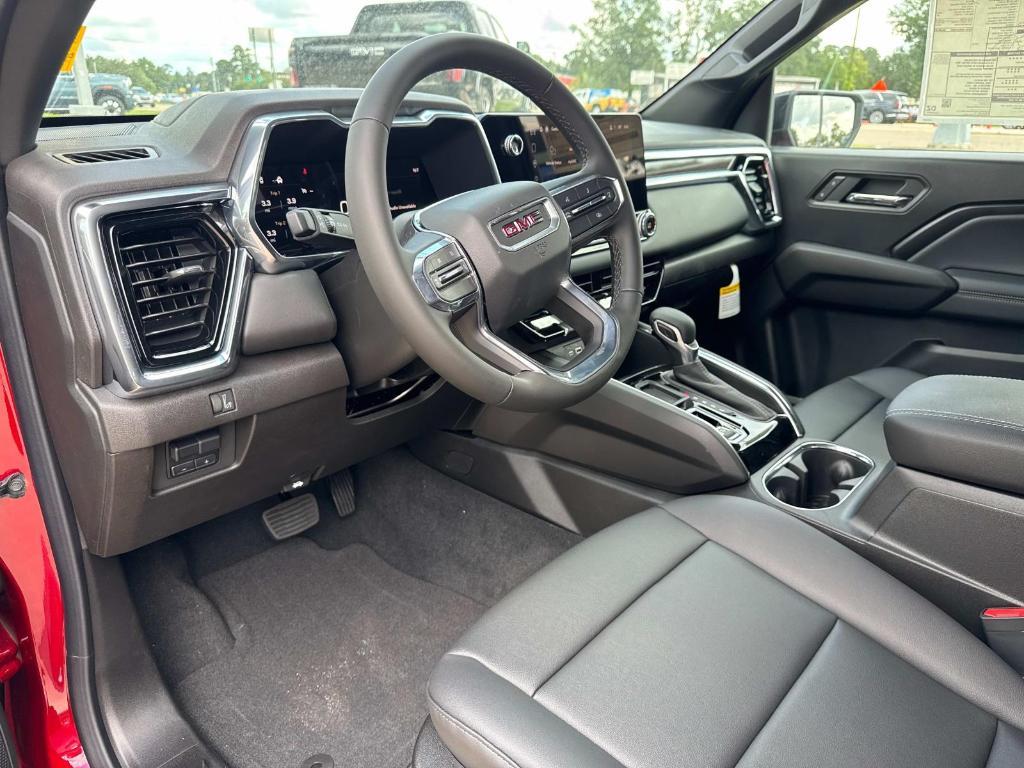 new 2025 GMC Canyon car, priced at $44,095