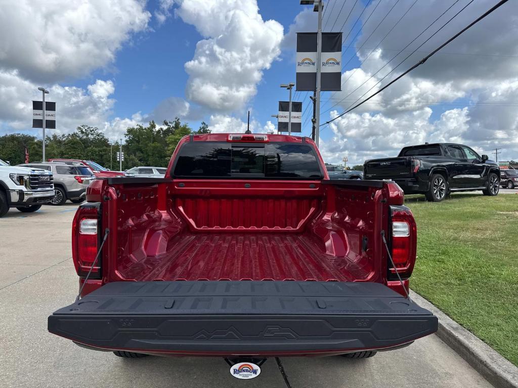 new 2025 GMC Canyon car, priced at $44,095
