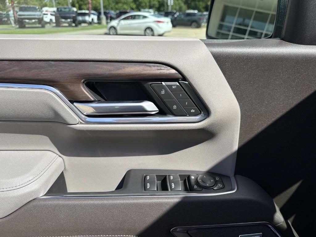 new 2025 GMC Sierra 1500 car, priced at $67,090