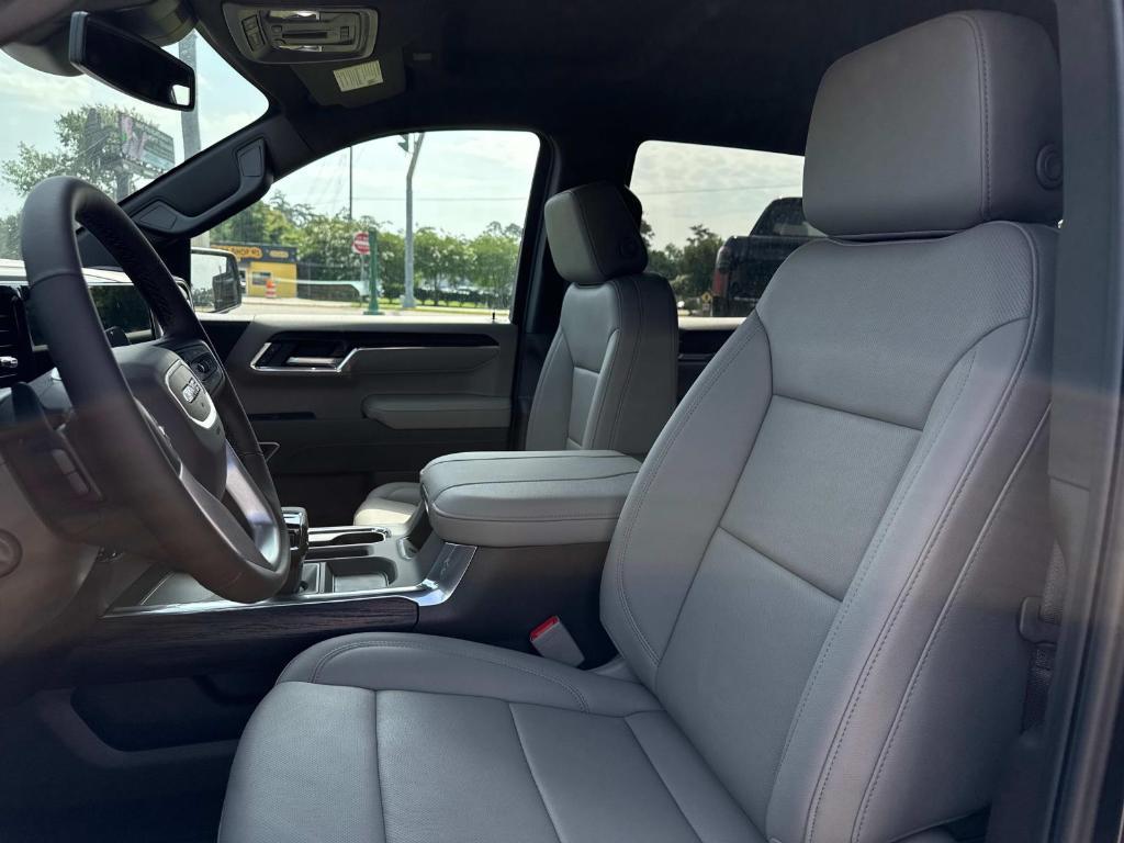 new 2025 GMC Sierra 1500 car, priced at $66,925