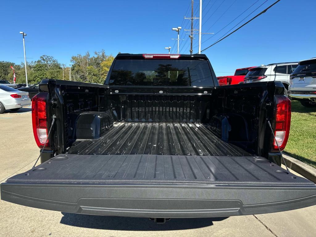 new 2025 GMC Sierra 1500 car, priced at $48,640