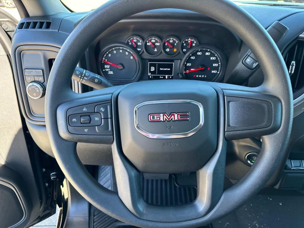 new 2025 GMC Sierra 1500 car, priced at $48,640