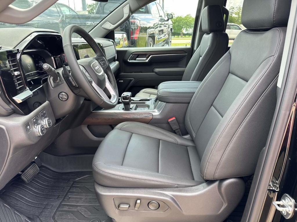 new 2025 GMC Sierra 1500 car, priced at $66,720