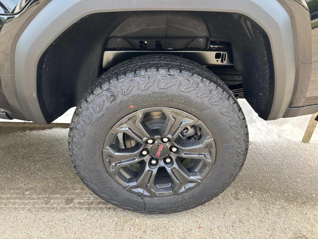 new 2025 GMC Canyon car, priced at $42,675