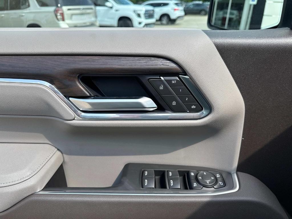 new 2025 GMC Sierra 1500 car, priced at $66,225