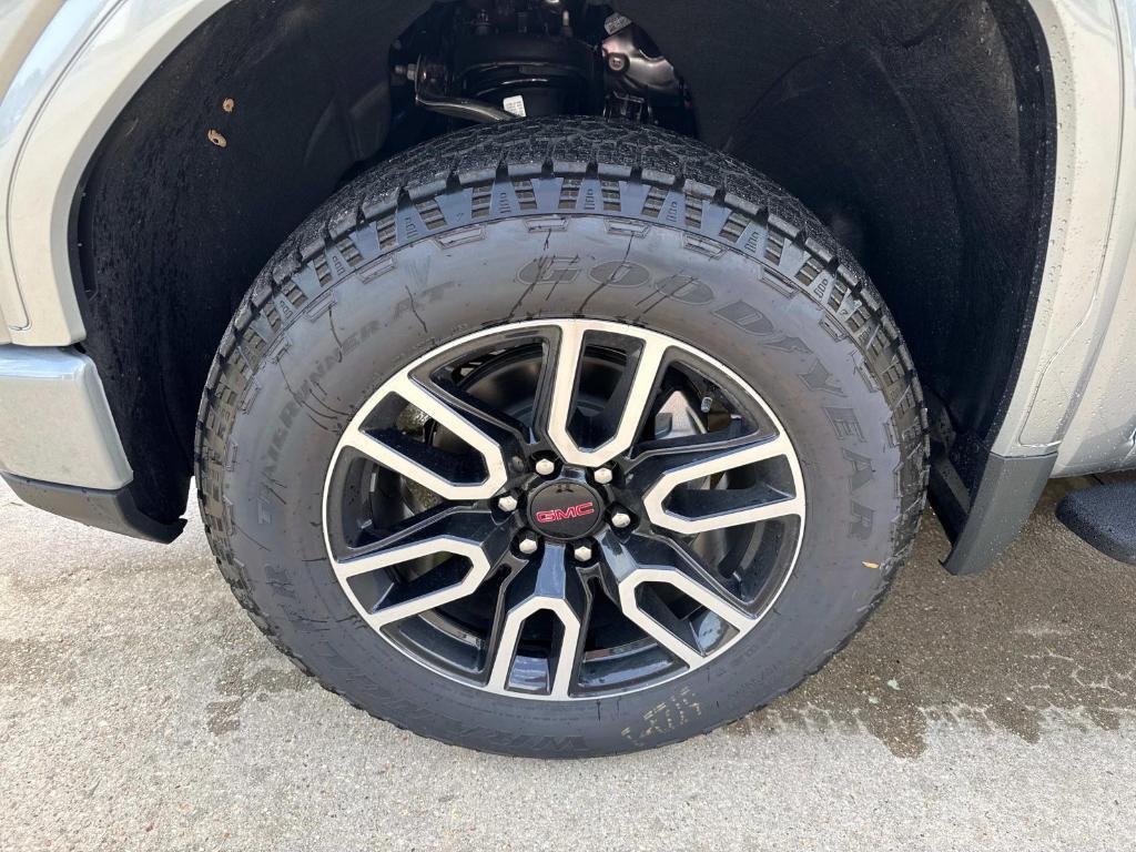new 2025 GMC Sierra 1500 car, priced at $75,700