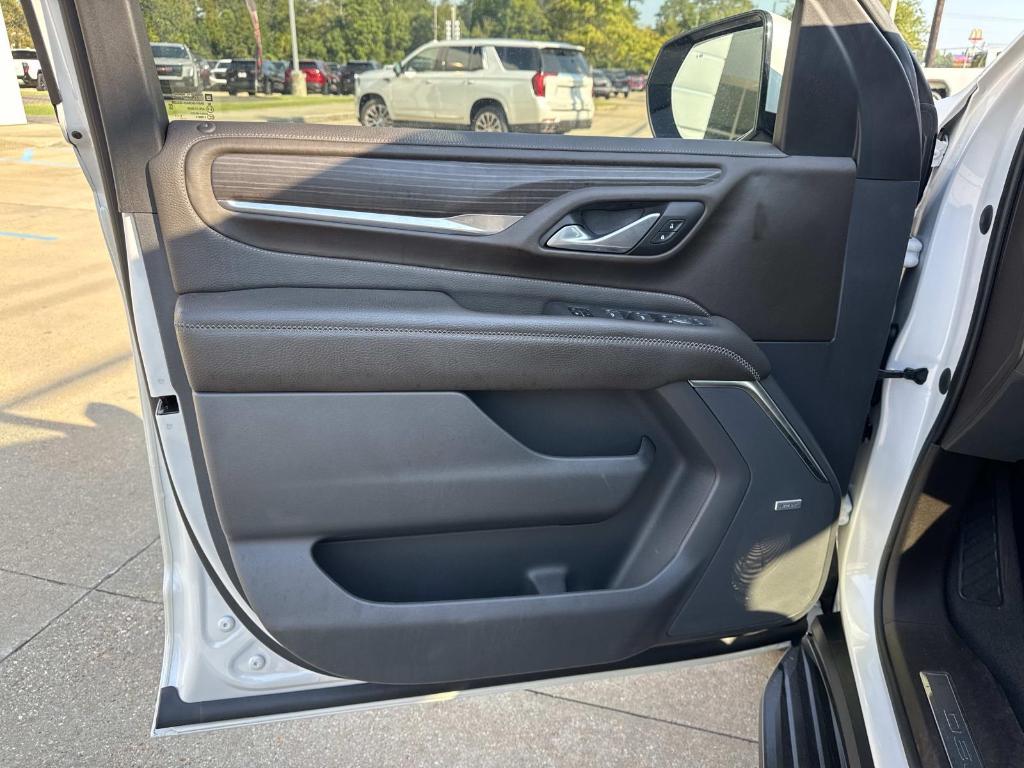 used 2022 GMC Yukon XL car, priced at $52,999