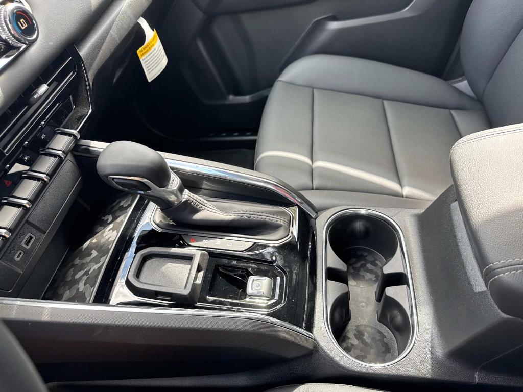 new 2025 GMC Canyon car, priced at $43,945