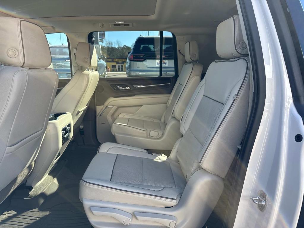 used 2021 GMC Yukon XL car, priced at $49,995