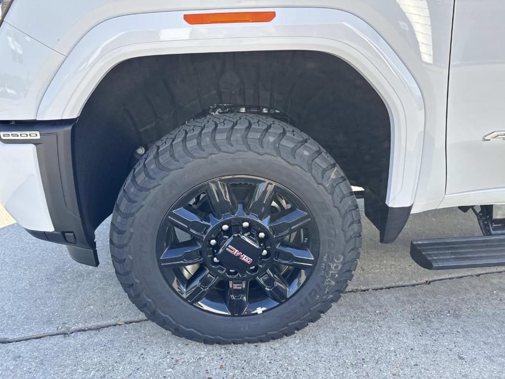 new 2026 GMC Sierra 2500 car, priced at $90,854