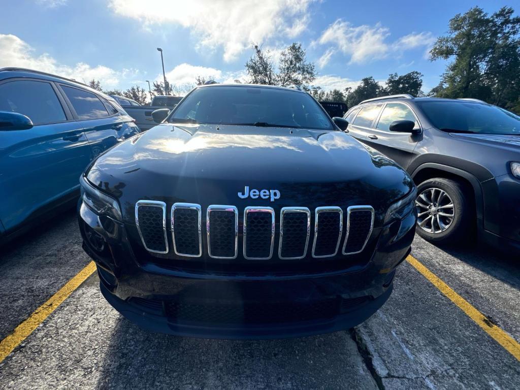 used 2019 Jeep Cherokee car, priced at $13,860