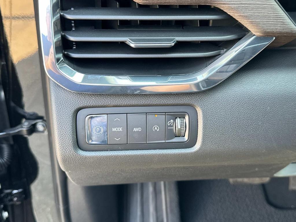 new 2025 GMC Acadia car, priced at $57,990