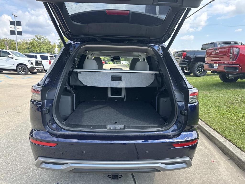 used 2025 Mitsubishi Outlander car, priced at $34,890