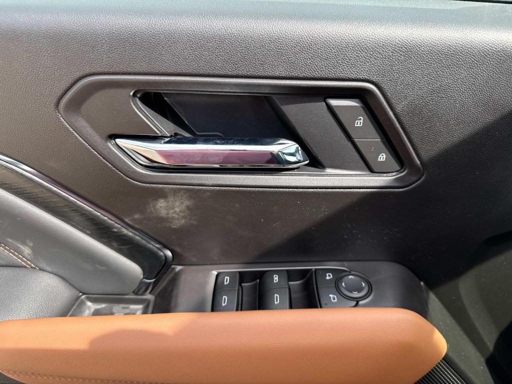 new 2025 GMC Canyon car, priced at $48,040