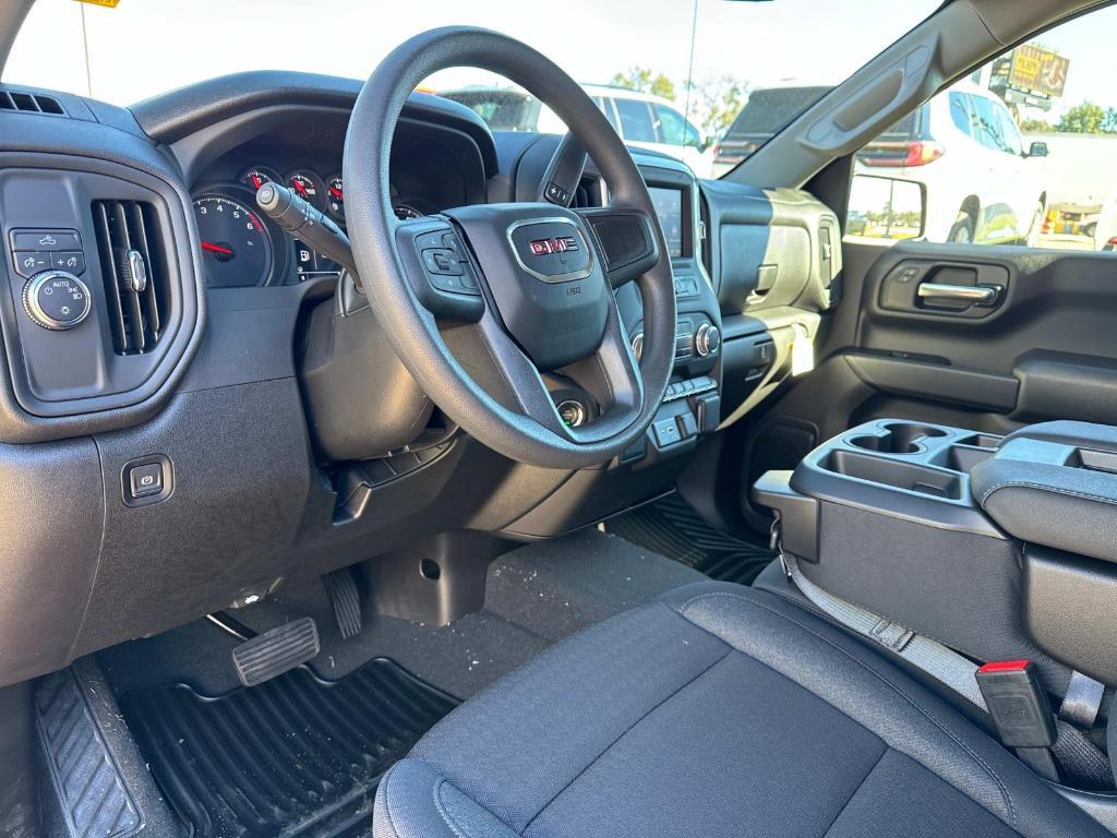 new 2025 GMC Sierra 1500 car, priced at $48,640