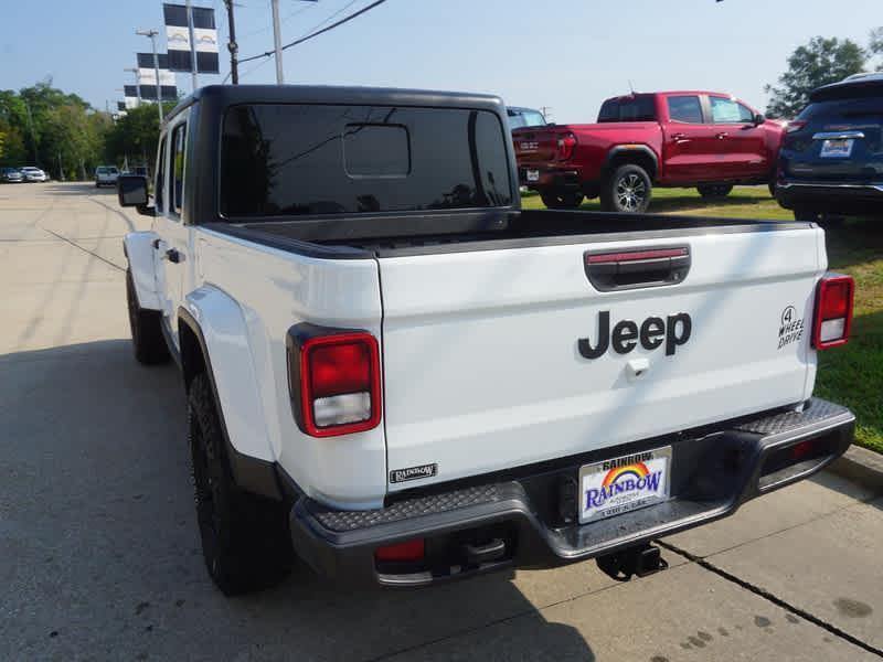 used 2022 Jeep Gladiator car, priced at $34,890