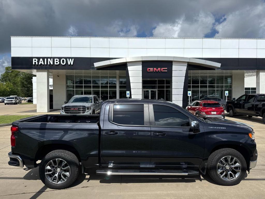 used 2024 Chevrolet Silverado 1500 car, priced at $43,890
