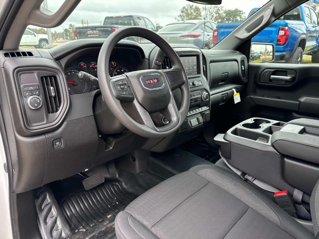 new 2025 GMC Sierra 1500 car, priced at $47,235