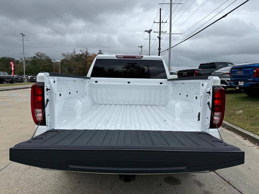 new 2025 GMC Sierra 1500 car, priced at $47,235