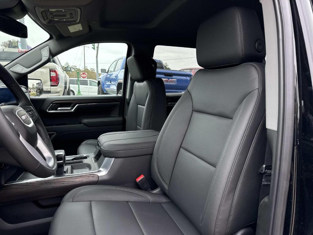 new 2026 GMC Sierra 1500 car, priced at $68,135