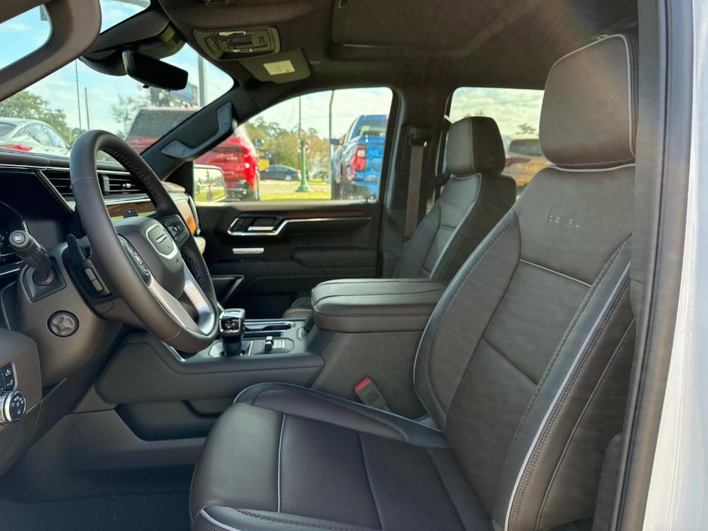 new 2025 GMC Sierra 1500 car, priced at $78,545