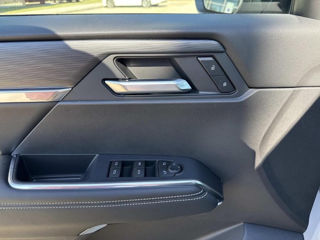 new 2026 GMC Acadia car, priced at $45,595