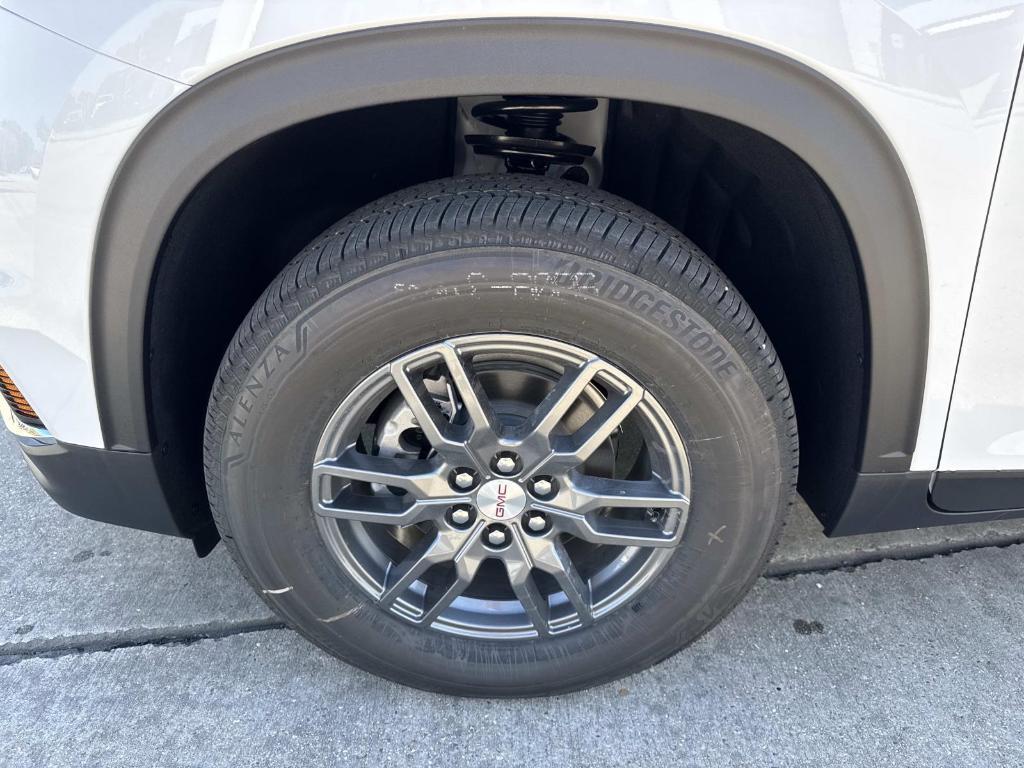 new 2026 GMC Acadia car, priced at $45,595