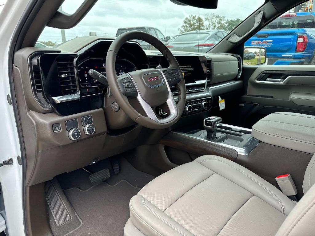 new 2025 GMC Sierra 1500 car, priced at $59,900