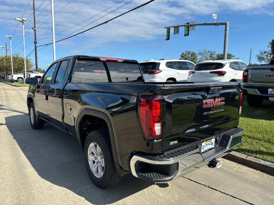 new 2025 GMC Sierra 1500 car, priced at $44,390