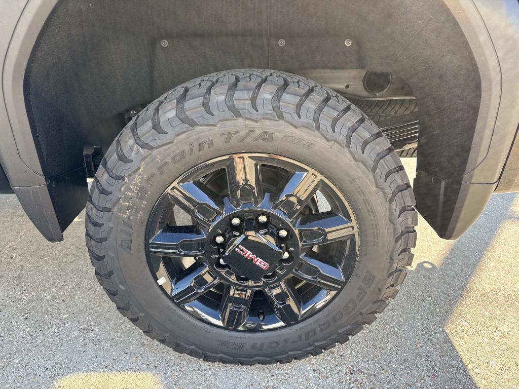 new 2026 GMC Sierra 2500 car, priced at $90,055