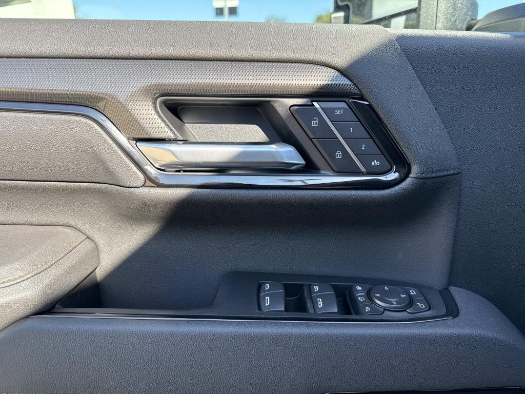 new 2026 GMC Sierra 2500 car, priced at $90,055
